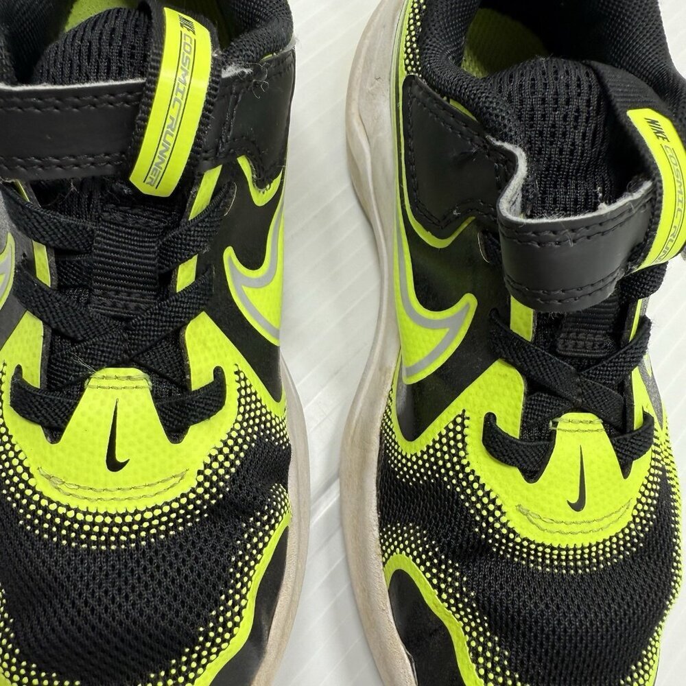 Nike Cosmic Runner PSV Toddler 12C Black Volt Sneakers Kids Running Shoes - Picture 3 of 9